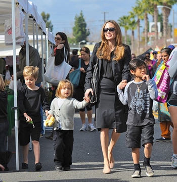 Angelina Jolie, Shiloh Pitt, Knox Pitt, Pax Pitt Angelina Jolie, Shiloh Pitt, Knox Pitt, Pax Pitt