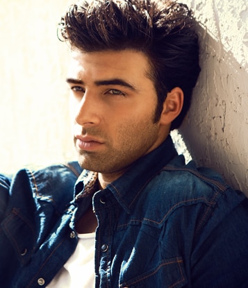 JenCarlos Canela