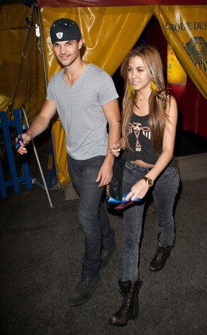 Taylor Lautner, Sara Hicks