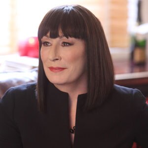 Smash, Anjelica Huston