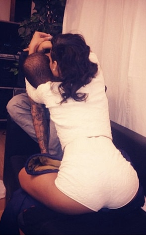 Chris Brown, Rihanna, Instagram