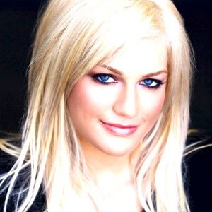 My iJournal: “Leslie Carter, Nick and Aaron’s Sister and Former E! Star