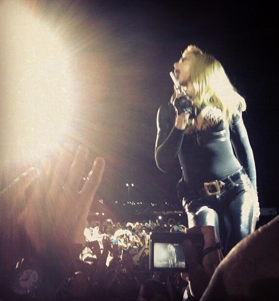 Madonna, Instagram, Twitter