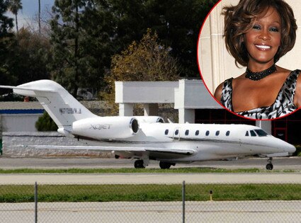 Whitney Houston, plane 