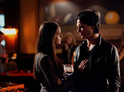 Nina Dobrev, Ian Somerhalder, THE VAMPIRE DIARIES
