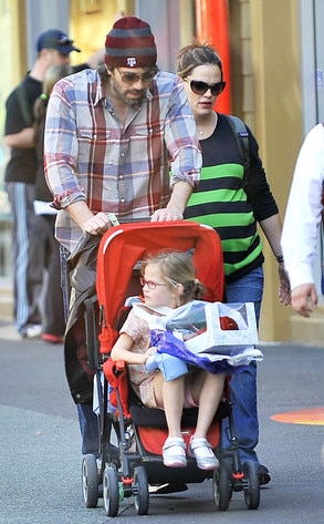 Ben Affleck and JENNIFER GARNER Take Violet and Seraphina to Disneyland