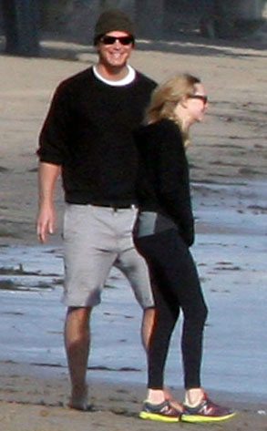 AMANDA SEYFRIED, JOSH HARTNETT