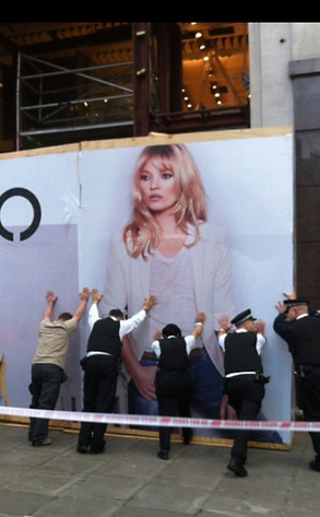 Kate Moss, Twitter