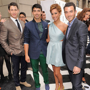 E! Upfront, Nick, Joe, Danielle and Kevin Jonas