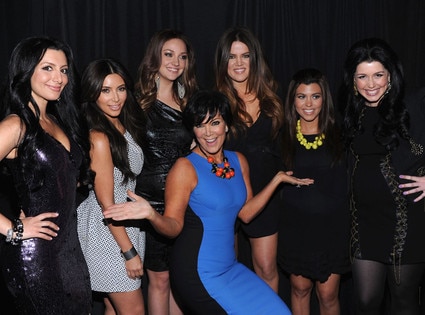 Nasim Pedrad, Kim Kardashian, Abby Elliott, Khloe Kardashian Odom, Kourtney Kardashian, Vanessa Bayer, Kris Jenner