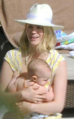 January Jones, Xander