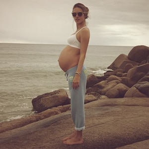 Alessandra Ambrosio, Twitter
