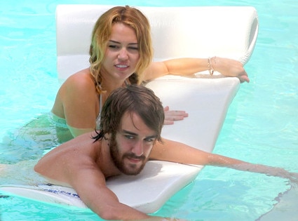 Miley Cyrus, Cheyne Thomas