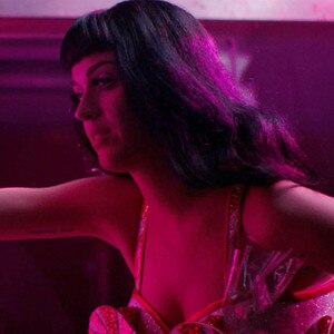 Katy Perry, Part of Me, Exclusive