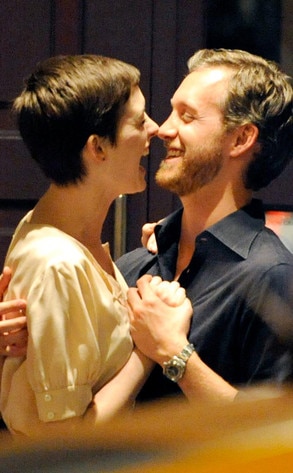 Anne Hathaway, Adam Shulman