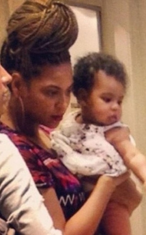 Beyonce, Blue Ivy, twit pic