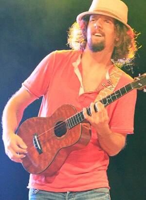Opening Act, Jason Mraz, Performance