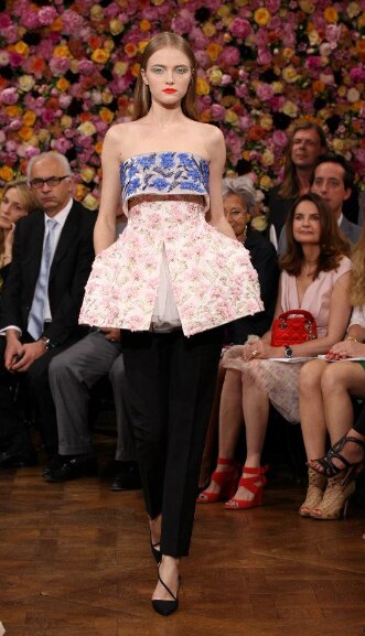 Dior, Facebook