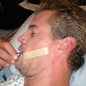 Eric Dane, Grey