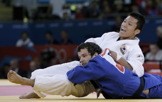 Jun-Ho Cho, Sugoi Uriarte