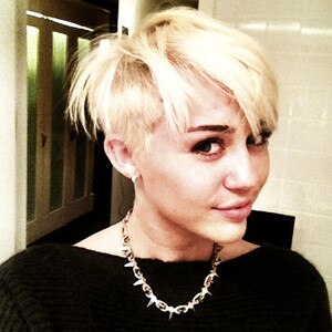 Miley Cyrus Twit Pic