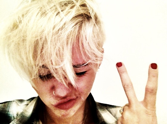 Miley Cyrus Twit Pic