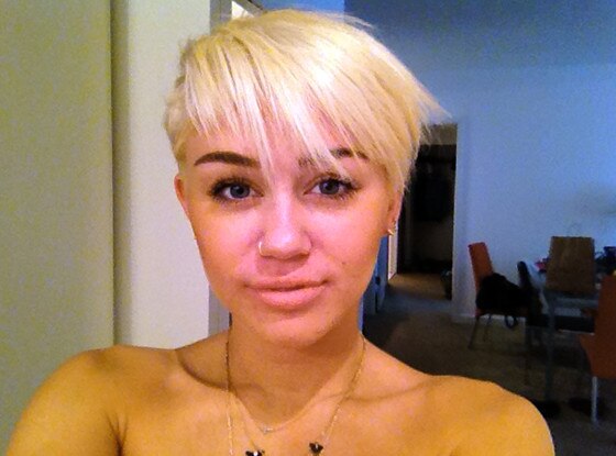 Miley Cyrus Twit Pic