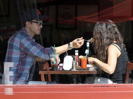 EXCLUSIVE WATERMARK, Ashton Kutcher, Mila Kunis