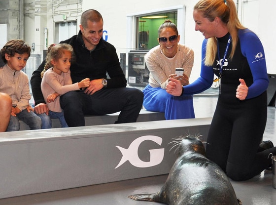 Jennifer Lopez, Casper Smart, Max, Emme