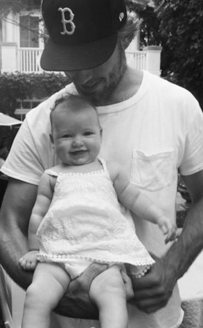 Jessica Simpson, Eric Johnson, Maxwell, Twitter