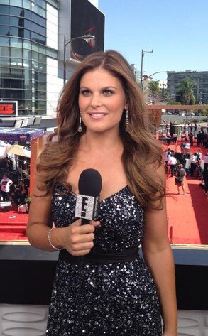 Emmy Twit Pics, Kristin Dos Santos