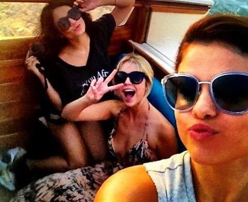 Selena Gomez Facebook
