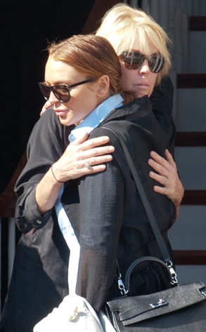 Lindsay Lohan, Dina Lohan