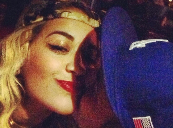 Rob Kardashian, Rita Ora, Twit Pic