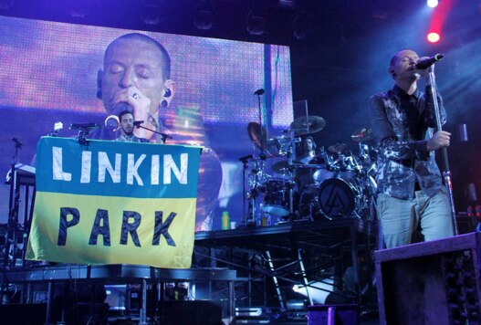 Linkin Park, Chester Bennington, Chaz Bennington