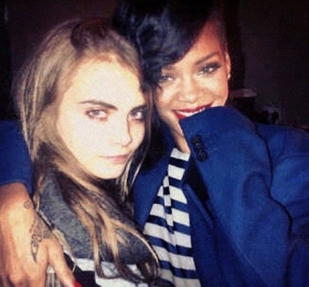 Cara Delevingne, Rihanna, Twitpic