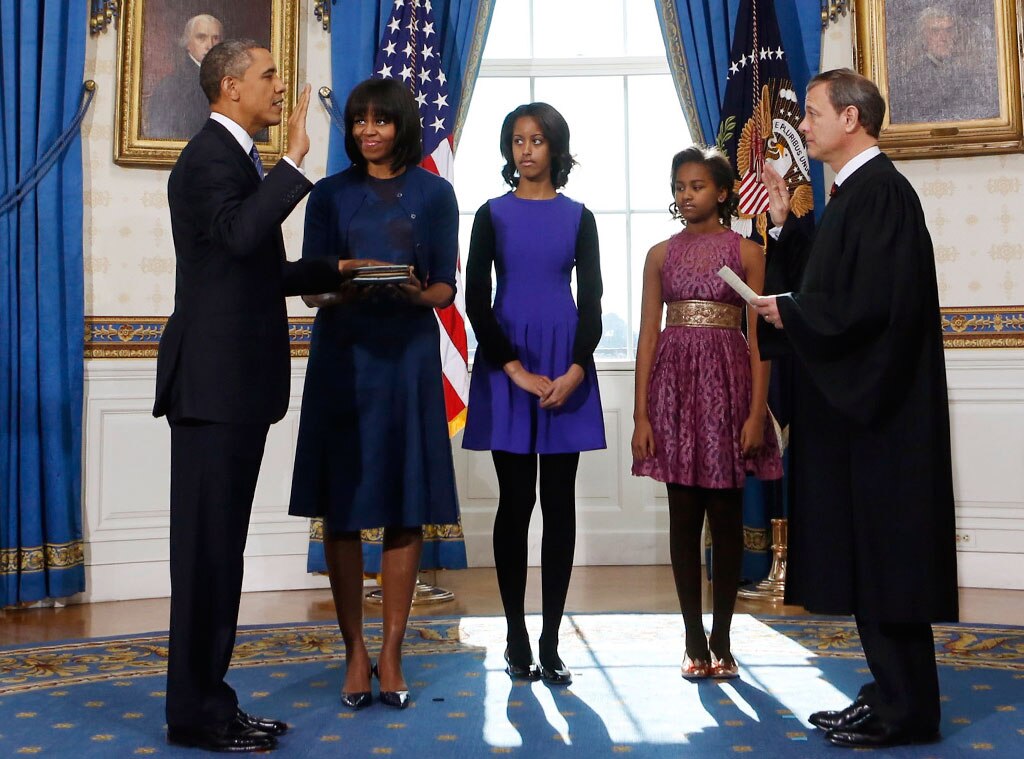 President Barack Obama, Michlle Obama, Malia Obama, Sasha Obama, U.S. Supreme Court Chief John Roberts