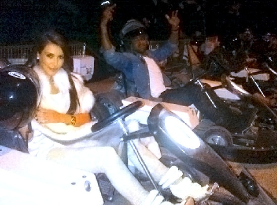 Kim Kardashian, Kanye West, Twit Pic