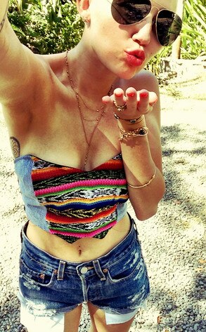 Miley Cyrus, Rad and Refined tube top
