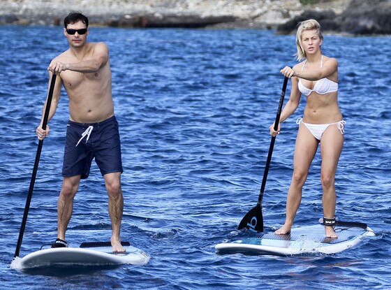 Ryan Seacrest, Julianne Hough