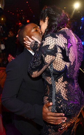 Kim Kardashian, Kayne West, Kiss
