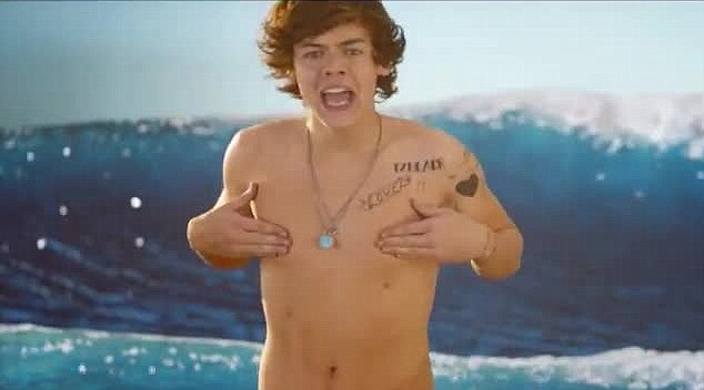 One Direction, Kiss You