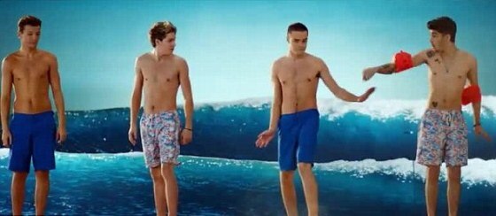 One Direction, Kiss You