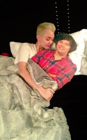 Miley Cyrus, Twitter