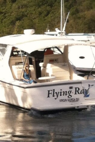 Taylor Swift deixa Harry Styles, que fica na casa do dono da Virgin Records