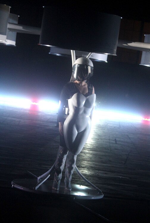 Lady Gaga va al espacio Lady Gaga va al espacio
