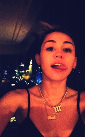 Miley Cyrus, Twitter Miley Cyrus, Twitter