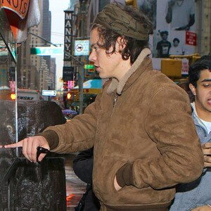 Harry Styles, Nuts Harry Styles, Nuts