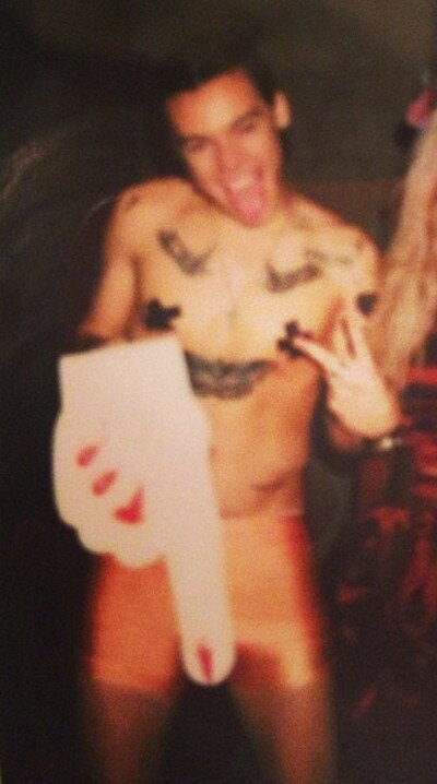 Harry Styles de Miley Cyrus fantasia Halloween Harry Styles de Miley Cyrus fantasia Halloween