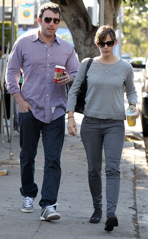 Ben Affleck, Jennifer Garner, Starbucks Holiday Red Cups Ben Affleck, Jennifer Garner, Starbucks Holiday Red Cups